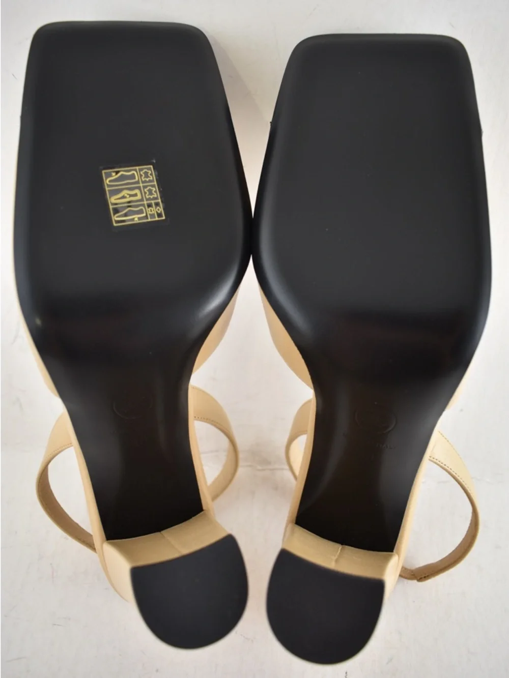 Chanel 26S Blazy Beige Black Square Toe Sling CC Slingback Block Heel Pump 40 - Picture 16 of 16